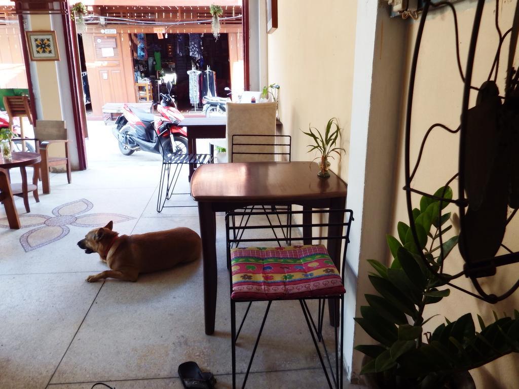 Taya'S Place Ko Pha Ngan Exterior photo