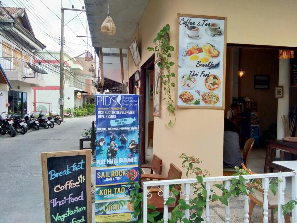 Taya'S Place Ko Pha Ngan Exterior photo